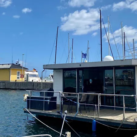 Hausboot Captains Boat Διαμέρισμα *